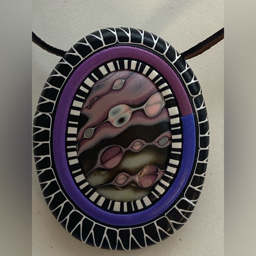 Preowned like new polymer clay pendant handmade - Picture 2 of 6